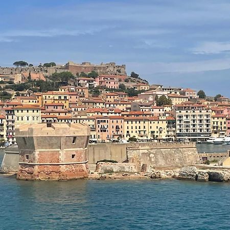Апартаменты Monolocale La Darsena Портоферрайо Экстерьер фото